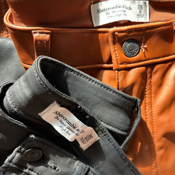 Abercrombie & Fitch Vegan Leather 90s Straight Pant - Brown - Picture 10 of 11